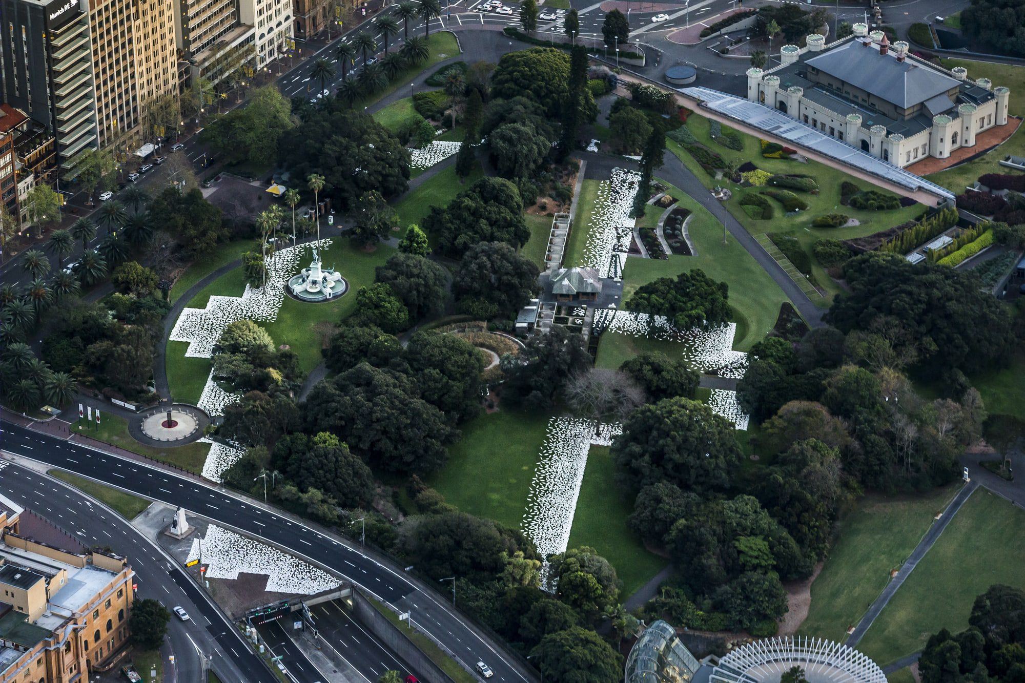 被摧毁的宫殿的足迹 / Kaldor Public-1