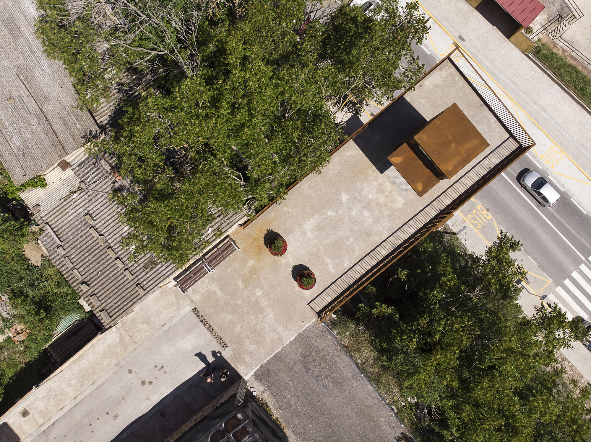 Santamaria Arquitectes 的 La Rampinya Elevator 设计-17