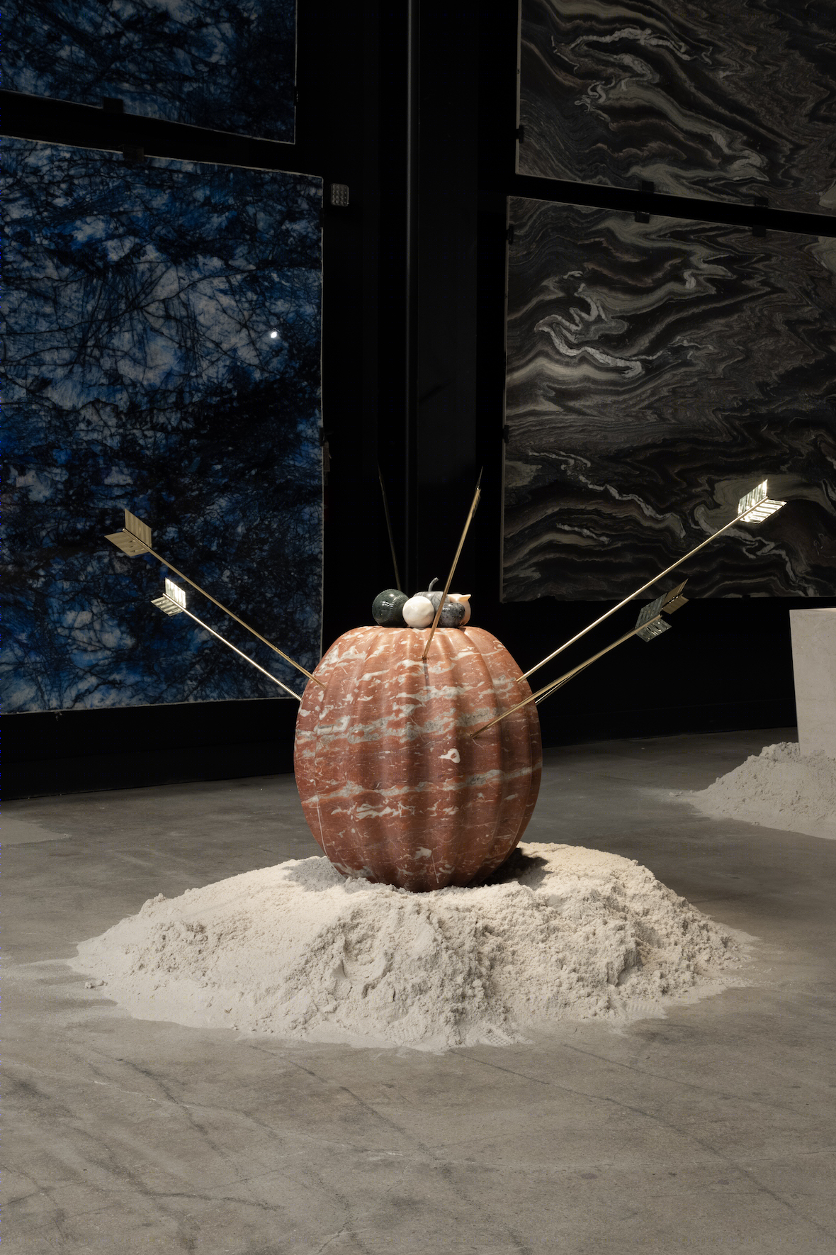 MASA Galería 携手 Arca 呈现“Substract”艺术展,探索大理石的无限可能-4