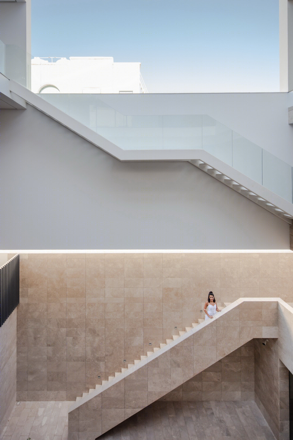 米什雷夫的现代简约住宅设计-4