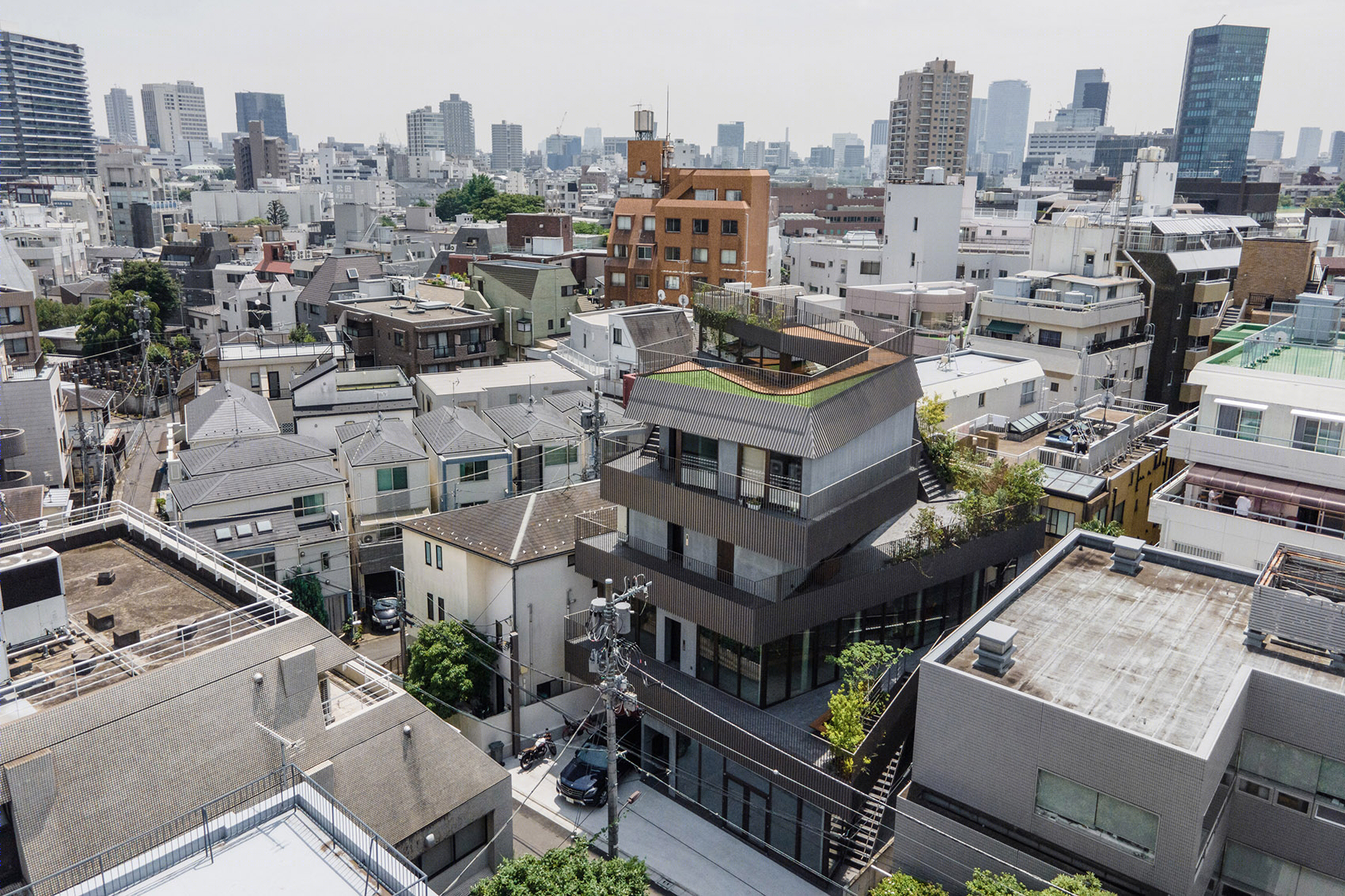 东京空中游乐场 · 独特设计的复式住宅与出租混合建筑丨日本东京丨KOMPAS 事务所-2