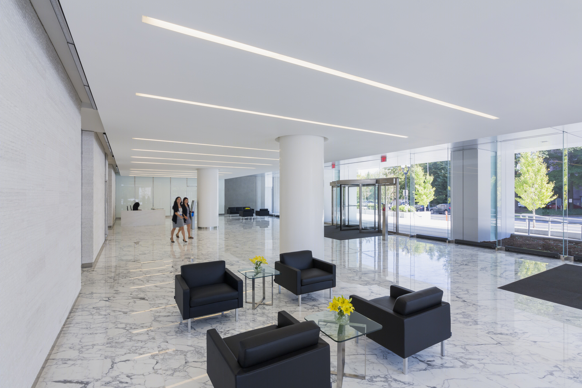 绿色更新，旧建筑的新生 | FOX Architects 的 1400 Crystal Drive 办公建筑-3