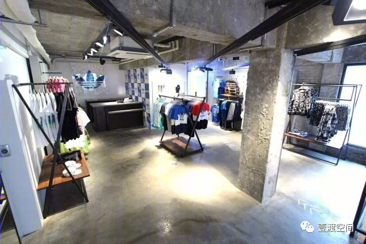 Adidas 三叶草柏林旗舰店-14