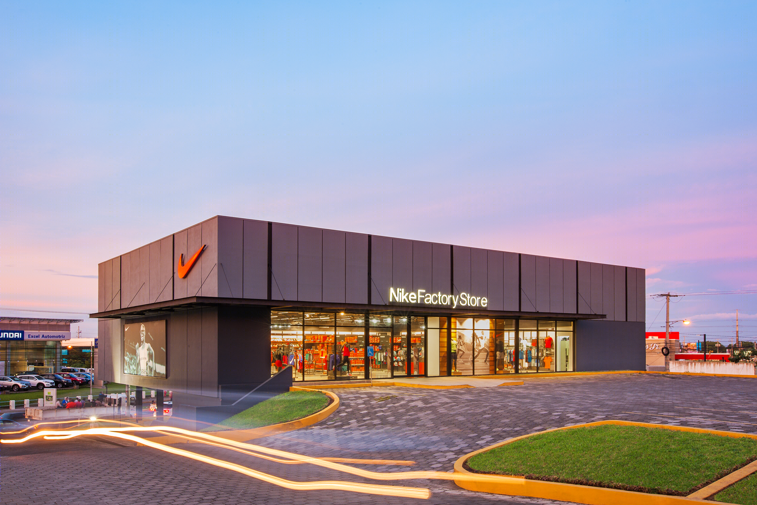 耐克工厂店 MGA-0