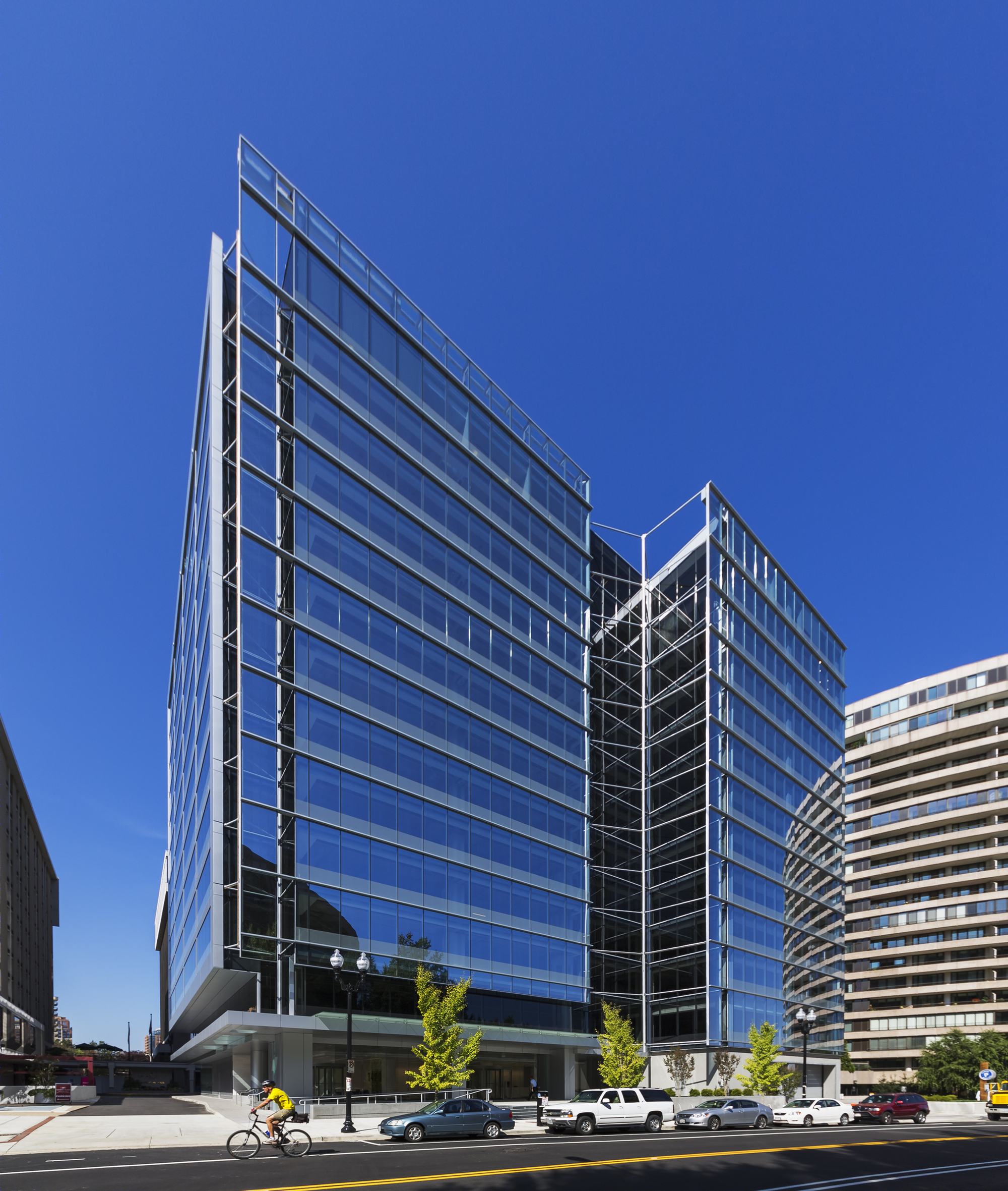 绿色更新,旧建筑的新生 | FOX Architects 的 1400 Crystal Drive 办公建筑-6