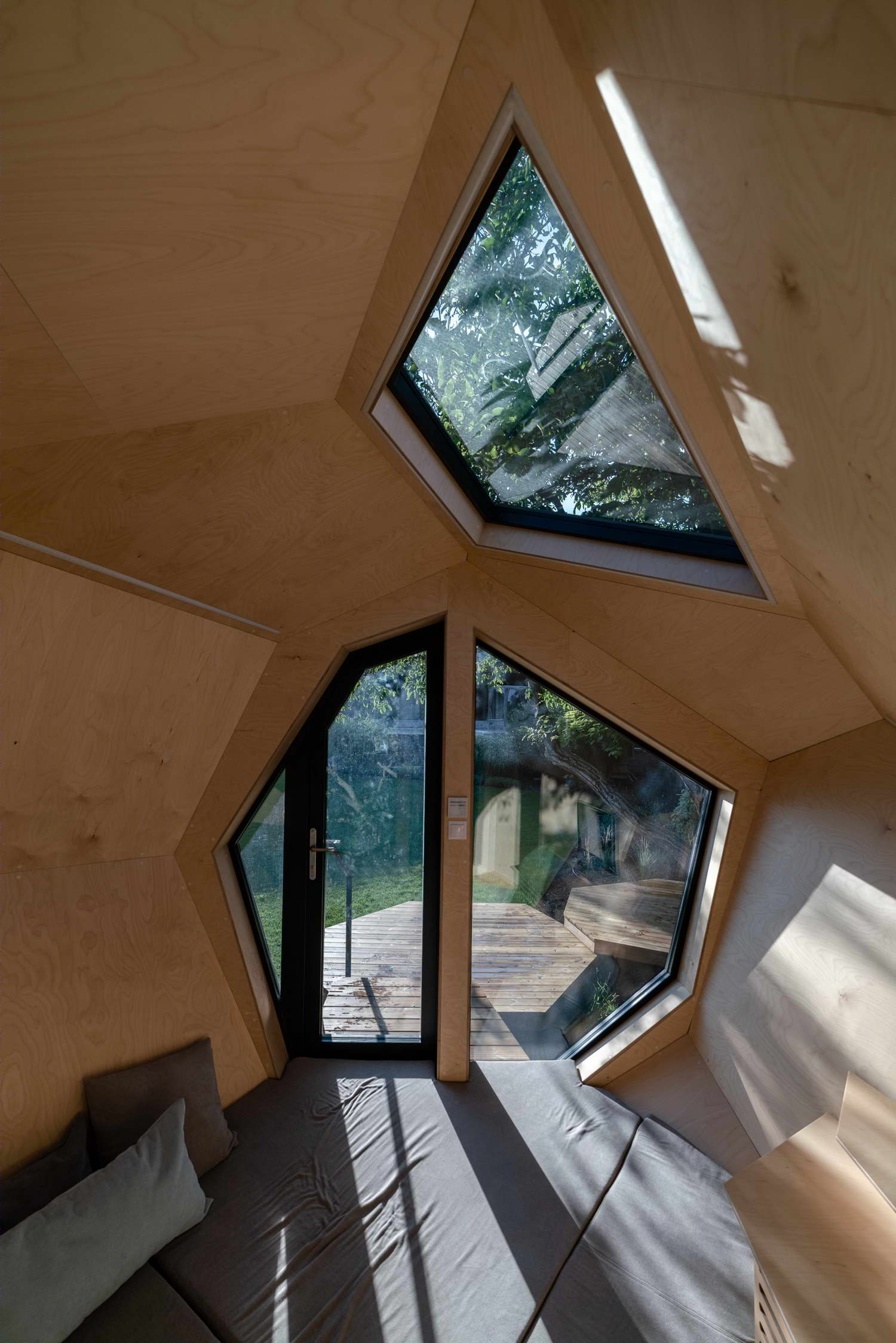 匈牙利 Hello Wood 公司推出多功能“WorkStation 小屋”-28