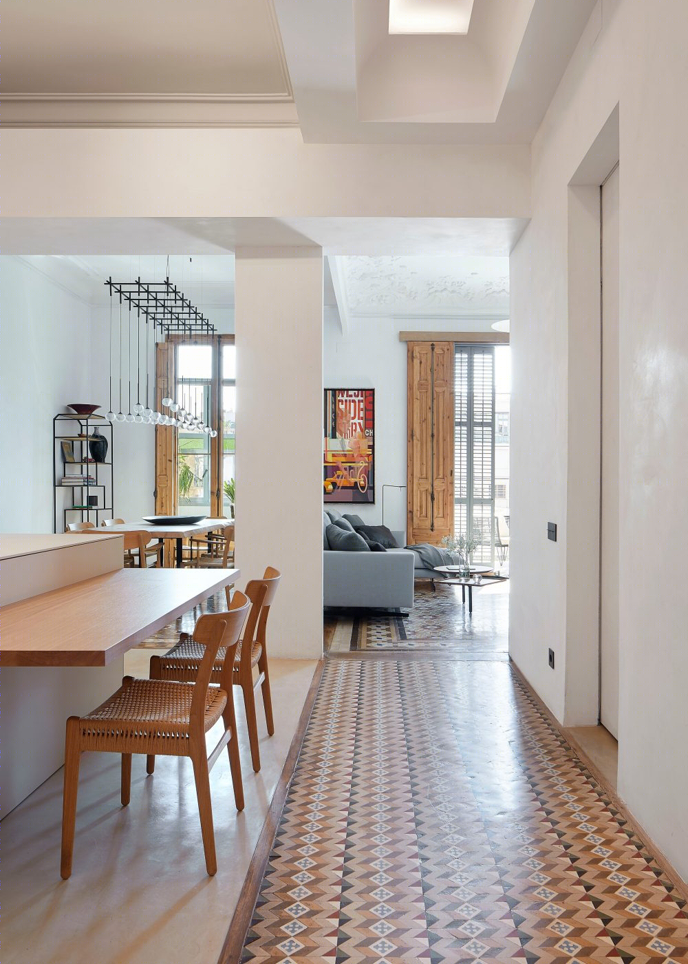 巴塞罗那 1907 年老建筑翻新，现代主义风格与历史元素完美融合-12