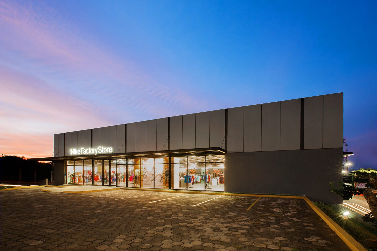 耐克工厂店 MGA-5