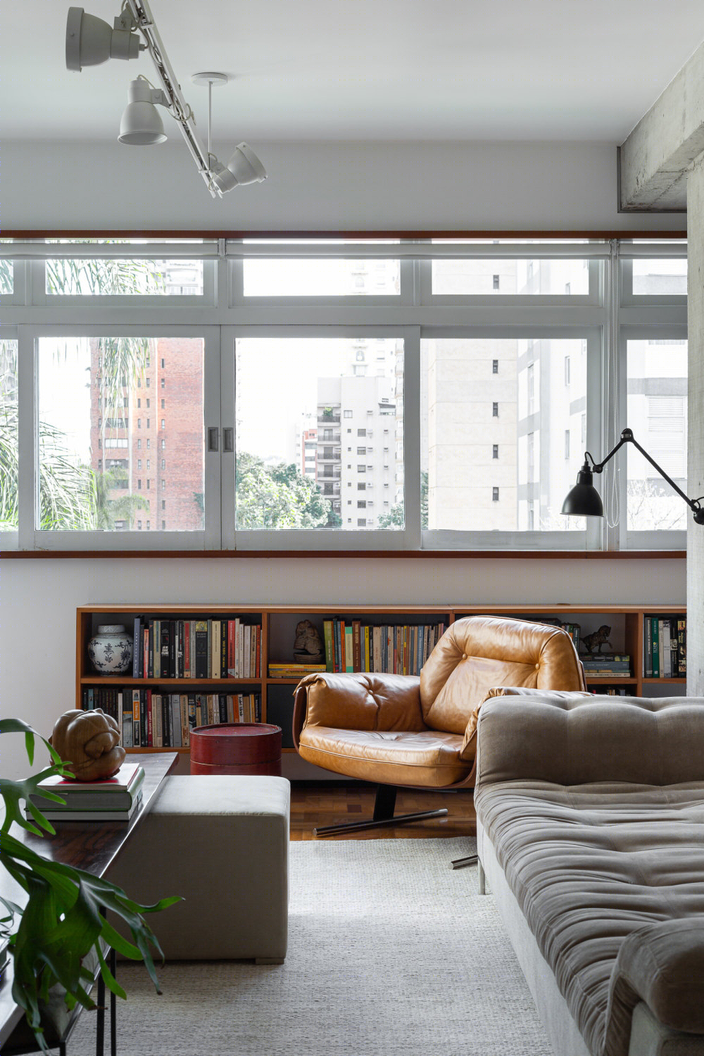 巴西 MF 住宅 (2019) Firma 设计 · 空间重塑与木质背景墙的完美融合-30