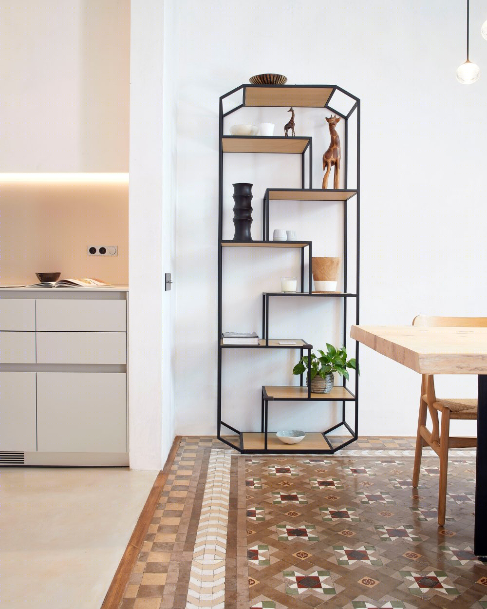 巴塞罗那 1907 年老建筑翻新，现代主义风格与历史元素完美融合-24