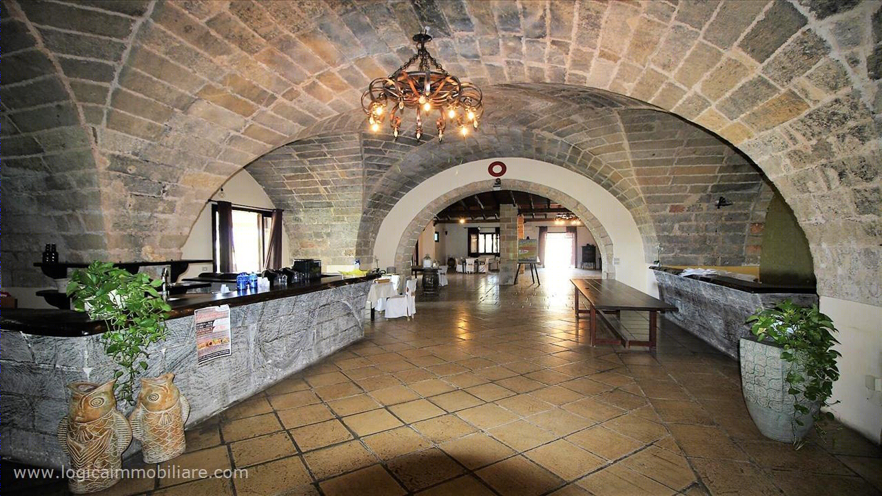 "重现原生美，古今交融的 Masseria 'Li Cafari'别墅改造"-6