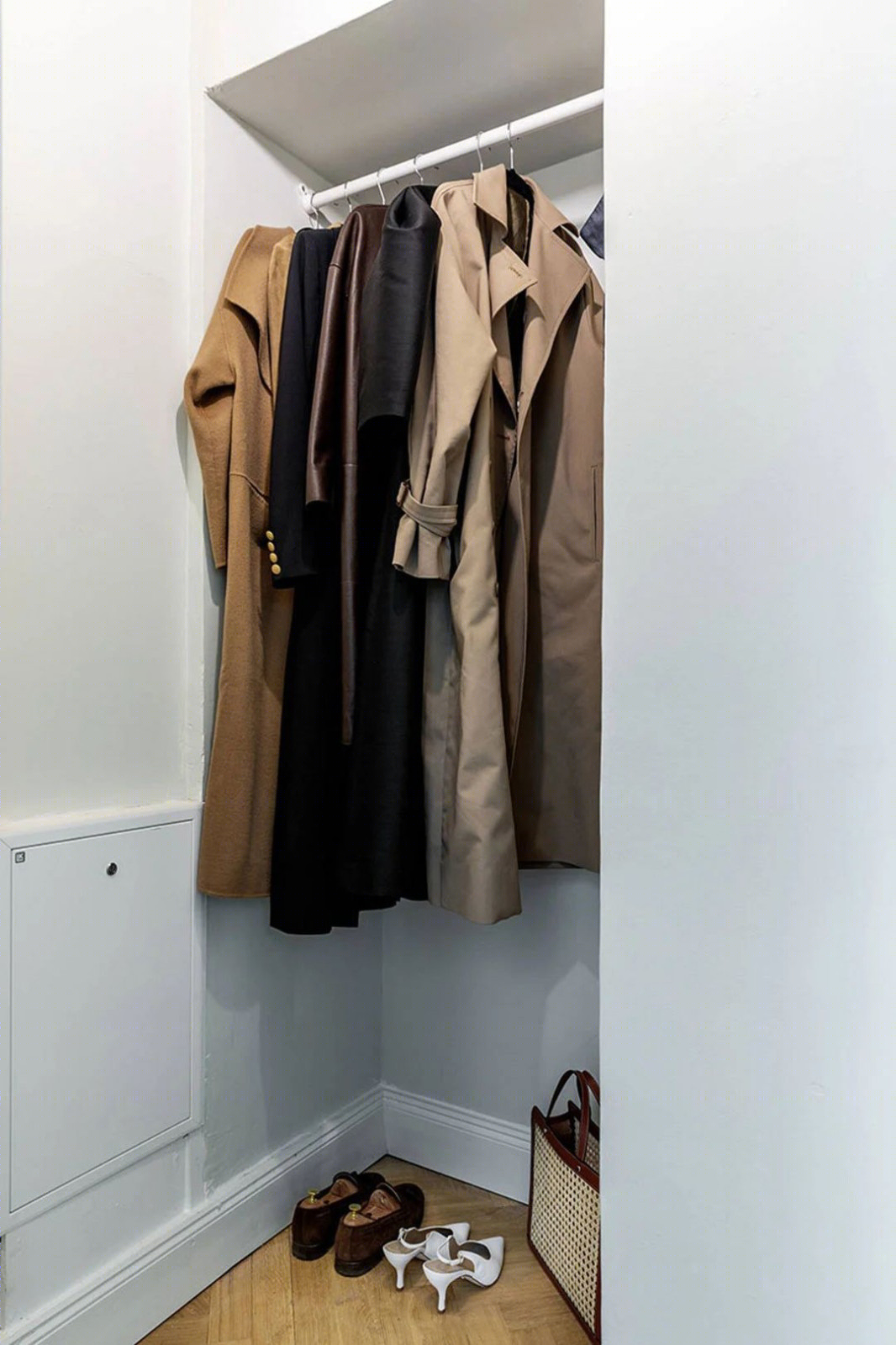 现代斯德哥尔摩女孩公寓，精致优雅的中性空间-13