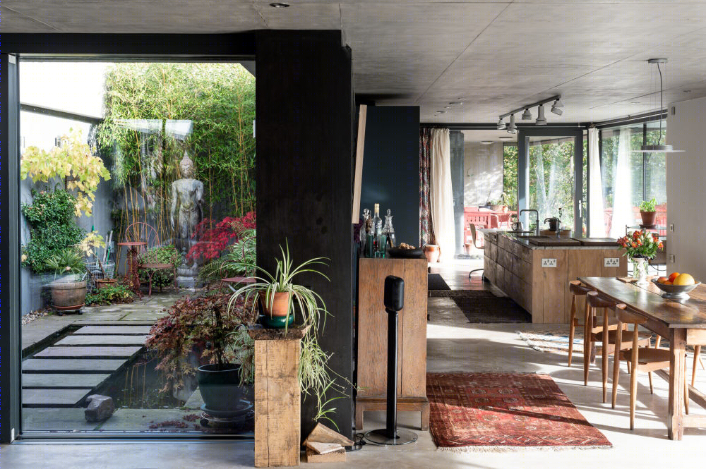 隐于山间的艺术之家 | 揭秘邓威尔夫妇的环保当代住宅-9