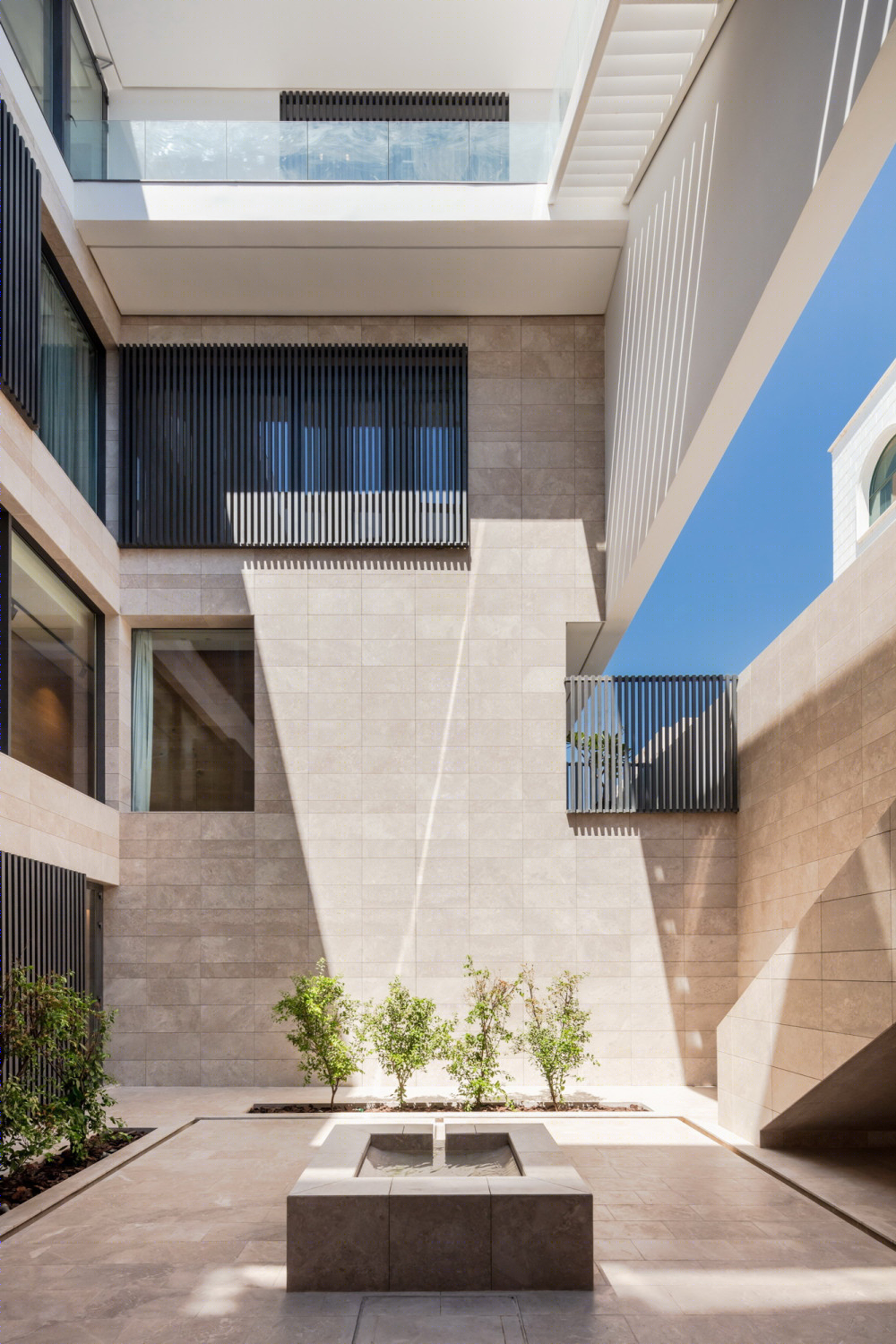 米什雷夫的现代简约住宅设计-16