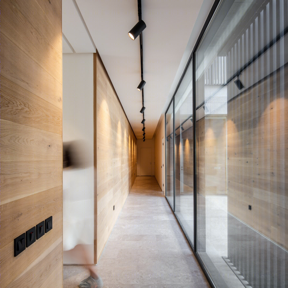 米什雷夫的现代简约住宅设计-20