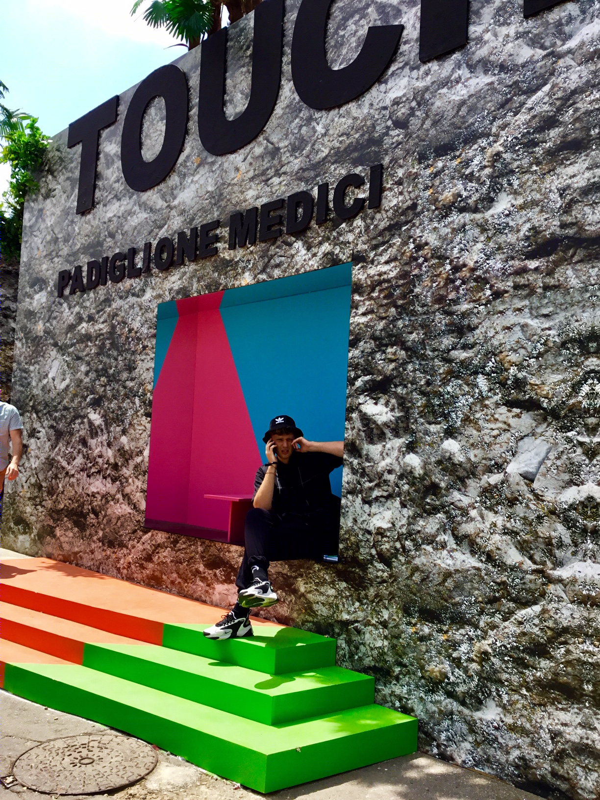 Pitti Uomo 展览三维立体装置设计-17