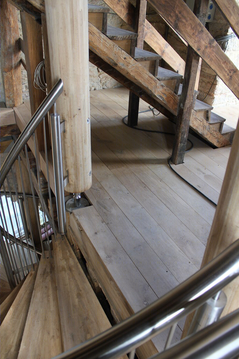 西班牙圣玛利亚大教堂 Glulam oak beams 室内设计-11
