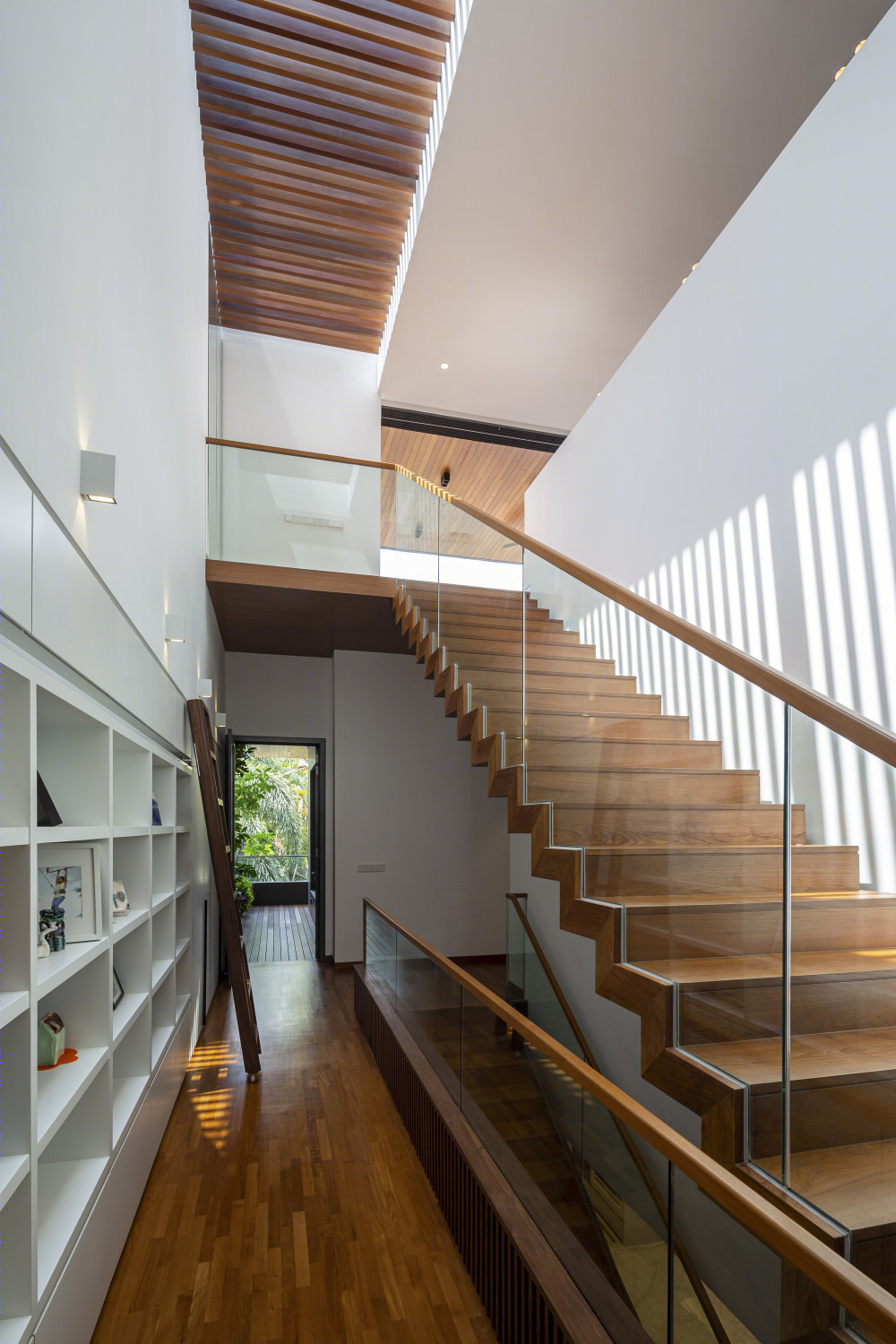 新加坡六口之家开放式住宅设计-18