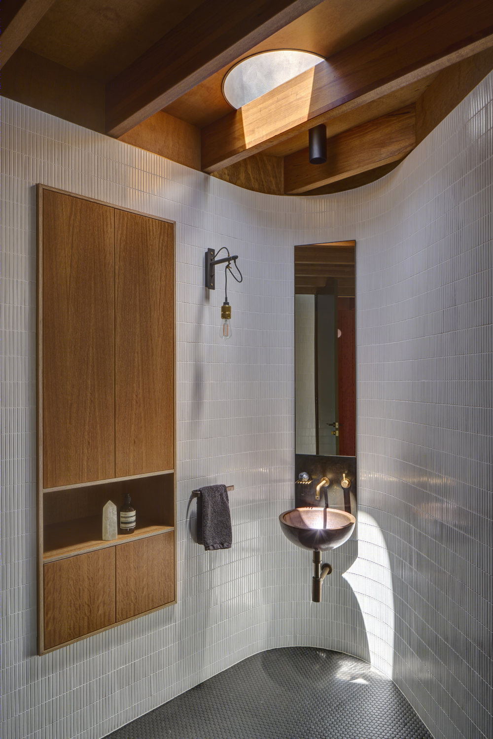 沉思的房子 · 澳大利亚拜伦湾自然融入的住宅设计丨Virginia Kerridge Architect-39