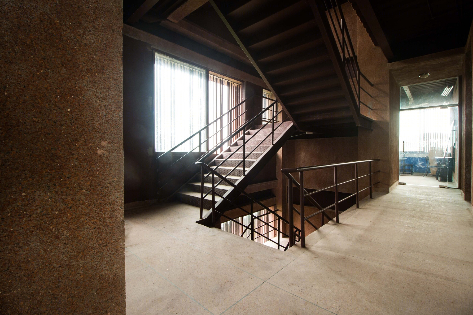 孟加拉国达卡国际大学行政大楼-6