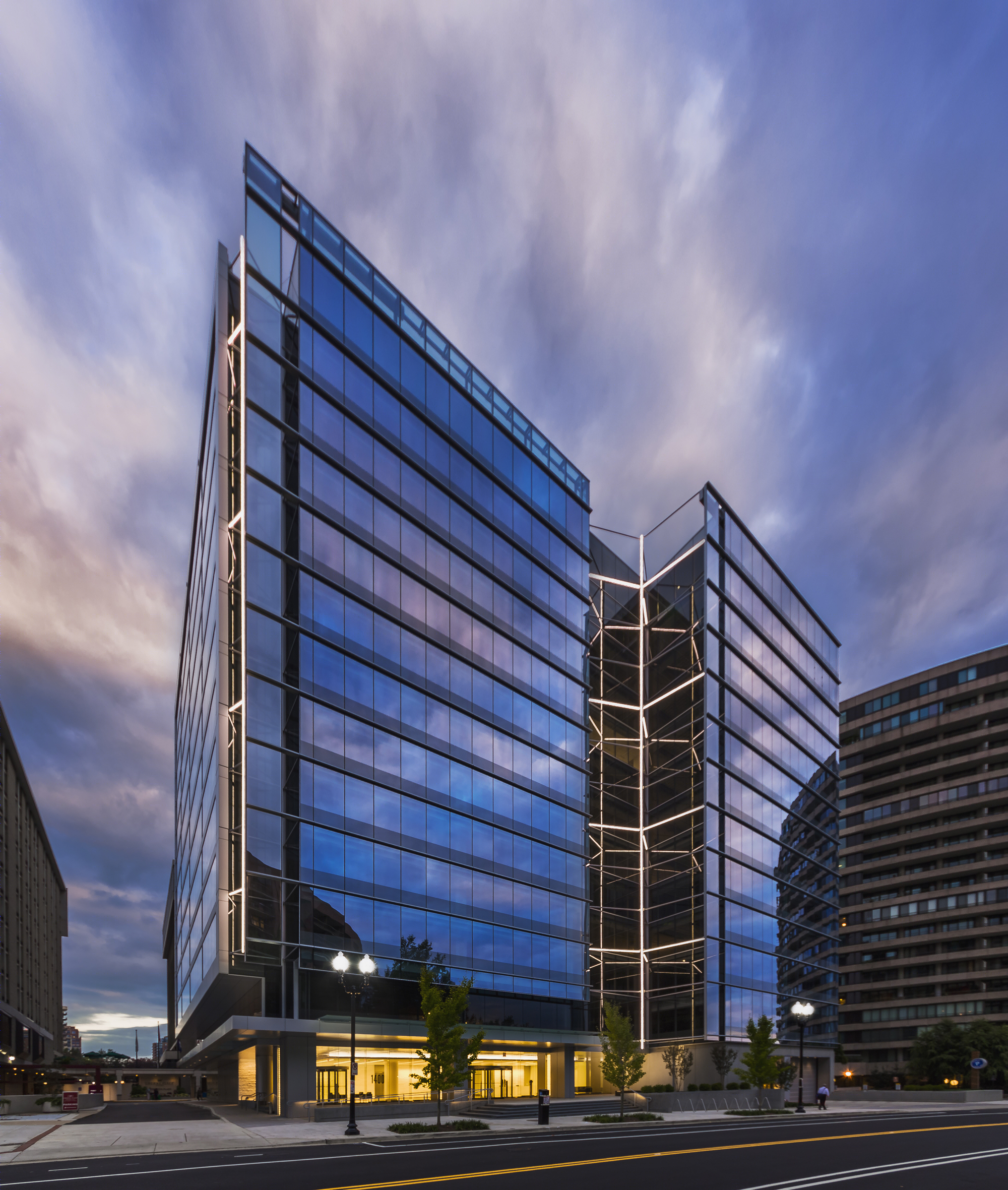绿色更新，旧建筑的新生 | FOX Architects 的 1400 Crystal Drive 办公建筑-19