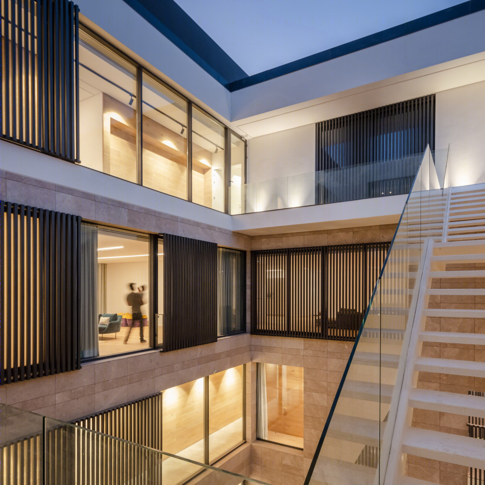 米什雷夫的现代简约住宅设计-29