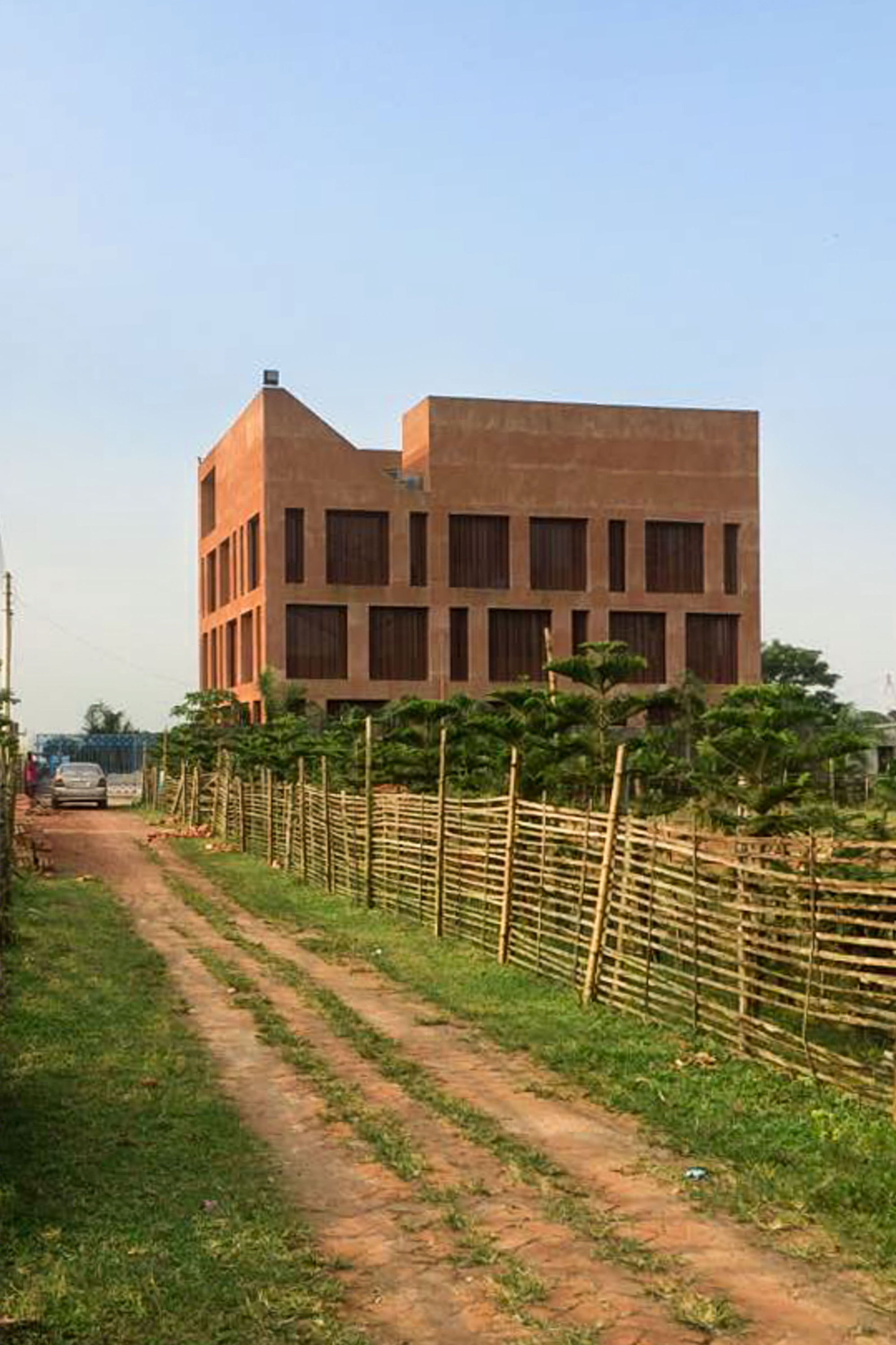 孟加拉国达卡国际大学行政大楼-13