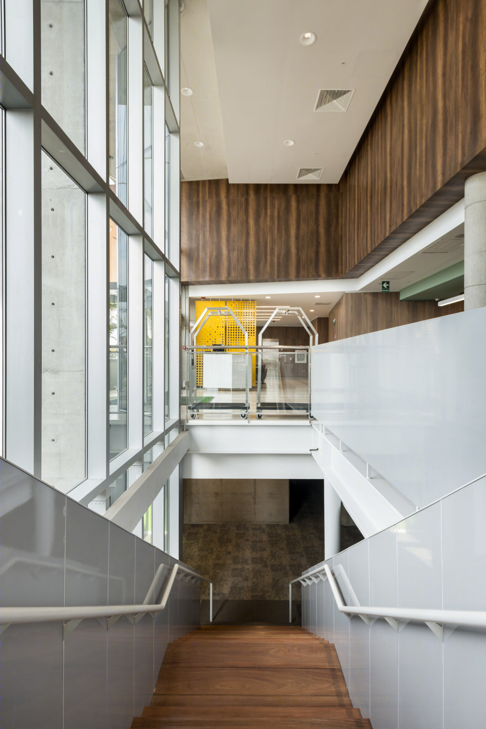 秘鲁利马机场假日酒店 · 打造城市与建筑的互动空间-30