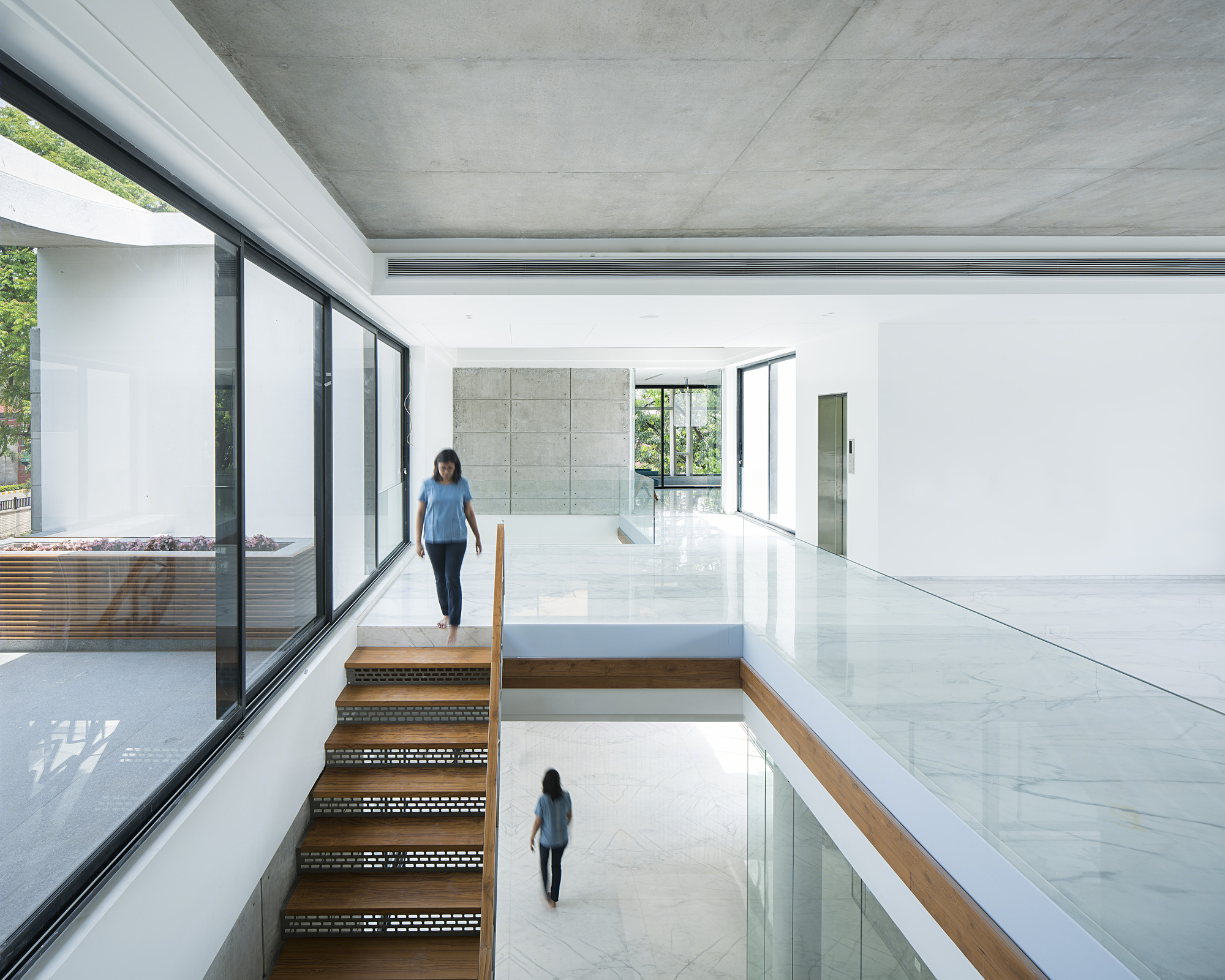 印度 Chandigarh 别墅 Residence 1065,现代主义的多代家庭住宅设计-3