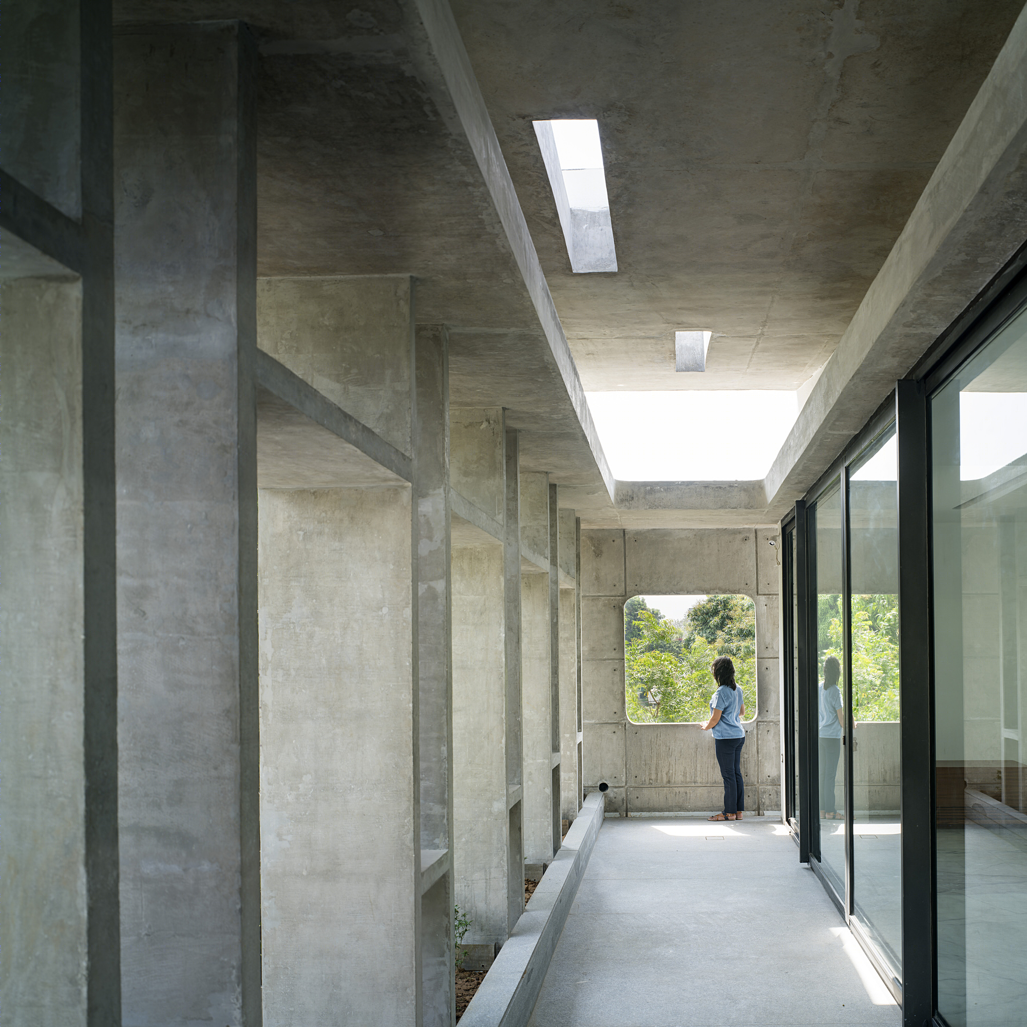 印度 Chandigarh 别墅 Residence 1065,现代主义的多代家庭住宅设计-6
