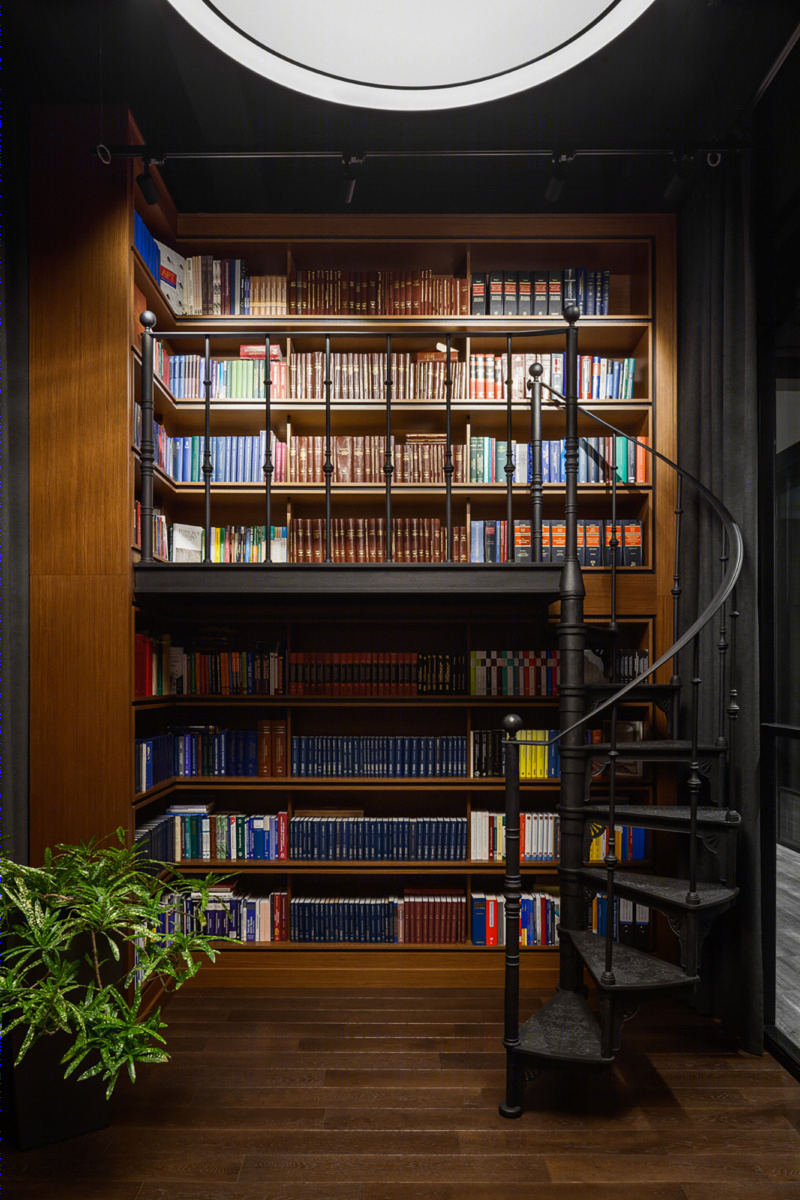 莫斯科百年建筑中的律所办公空间重塑-17