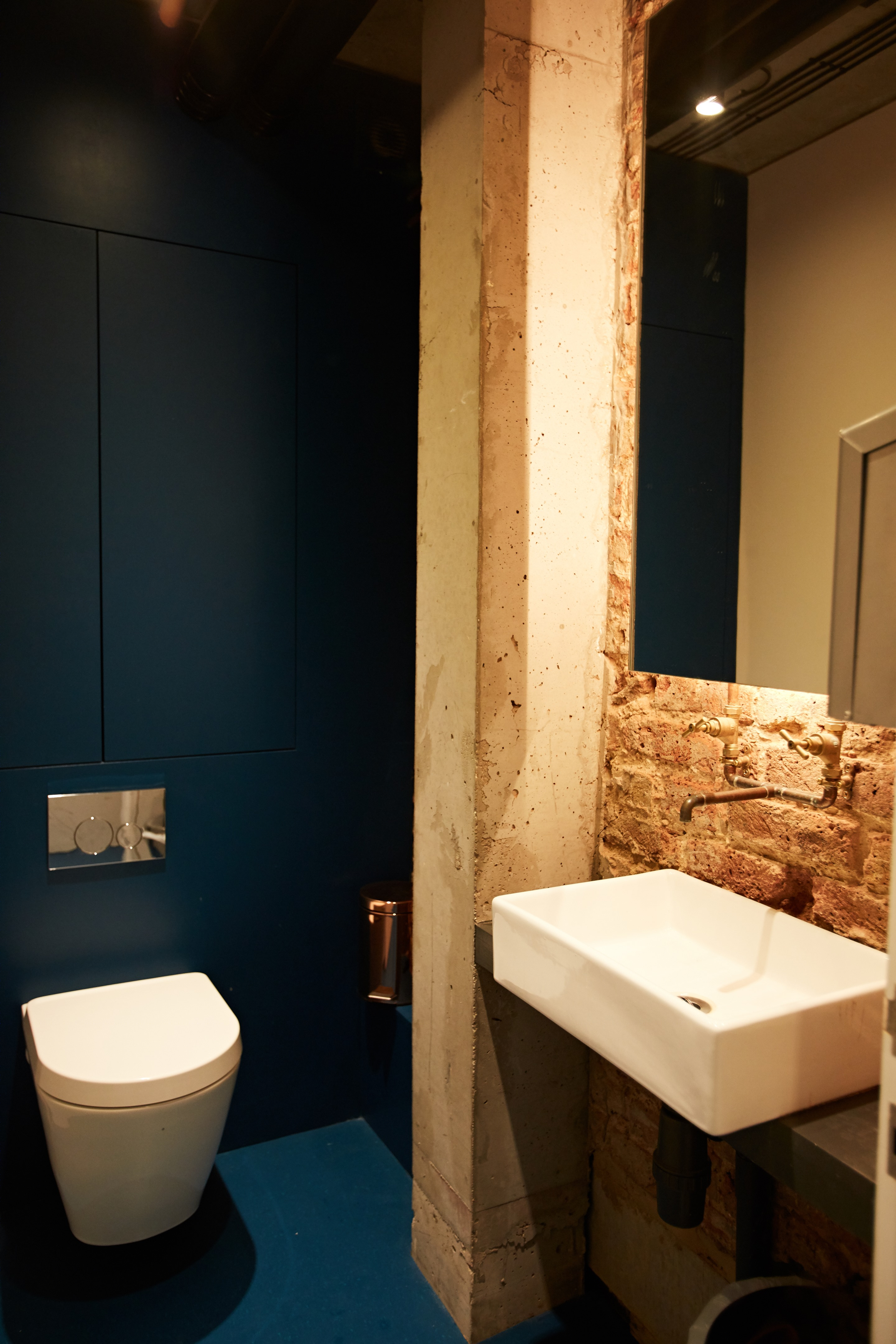 伦敦工业风办公室设计-19