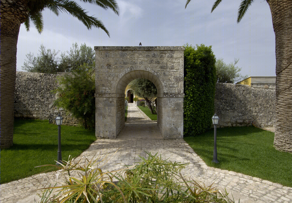 Farmhouse in the Sicilian countryside-2