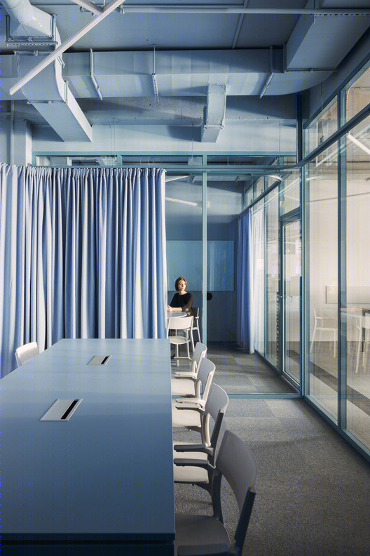 PandaDoc 办公室的现代“第三波”设计-11