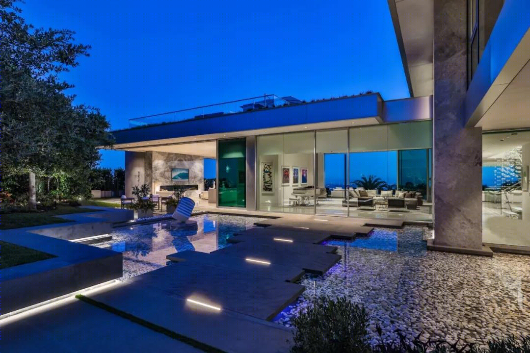 洛杉矶 850 万美金超级山顶豪宅，自然与奢侈的完美融合-35