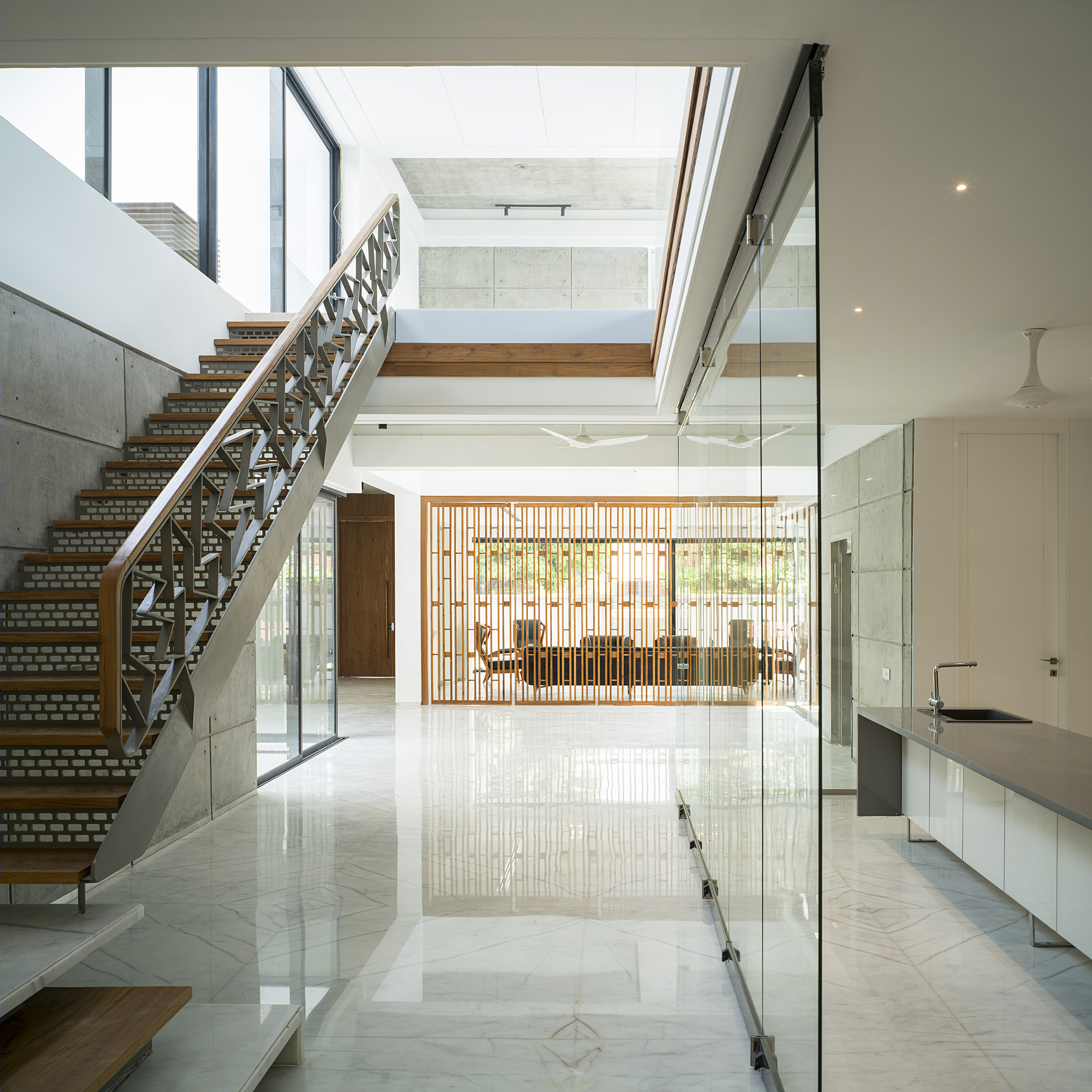 印度 Chandigarh 别墅 Residence 1065,现代主义的多代家庭住宅设计-14
