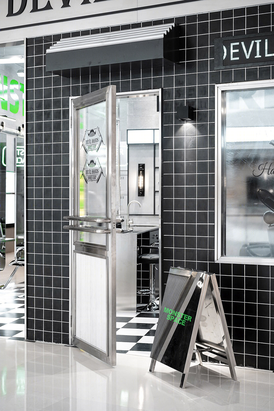 MonsterSpace 男士复古理发修容店丨中国上海-5