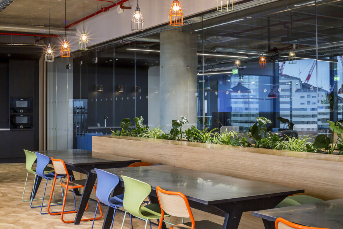 伦敦 FNZ 办公室 | 工业风金融科技空间-24