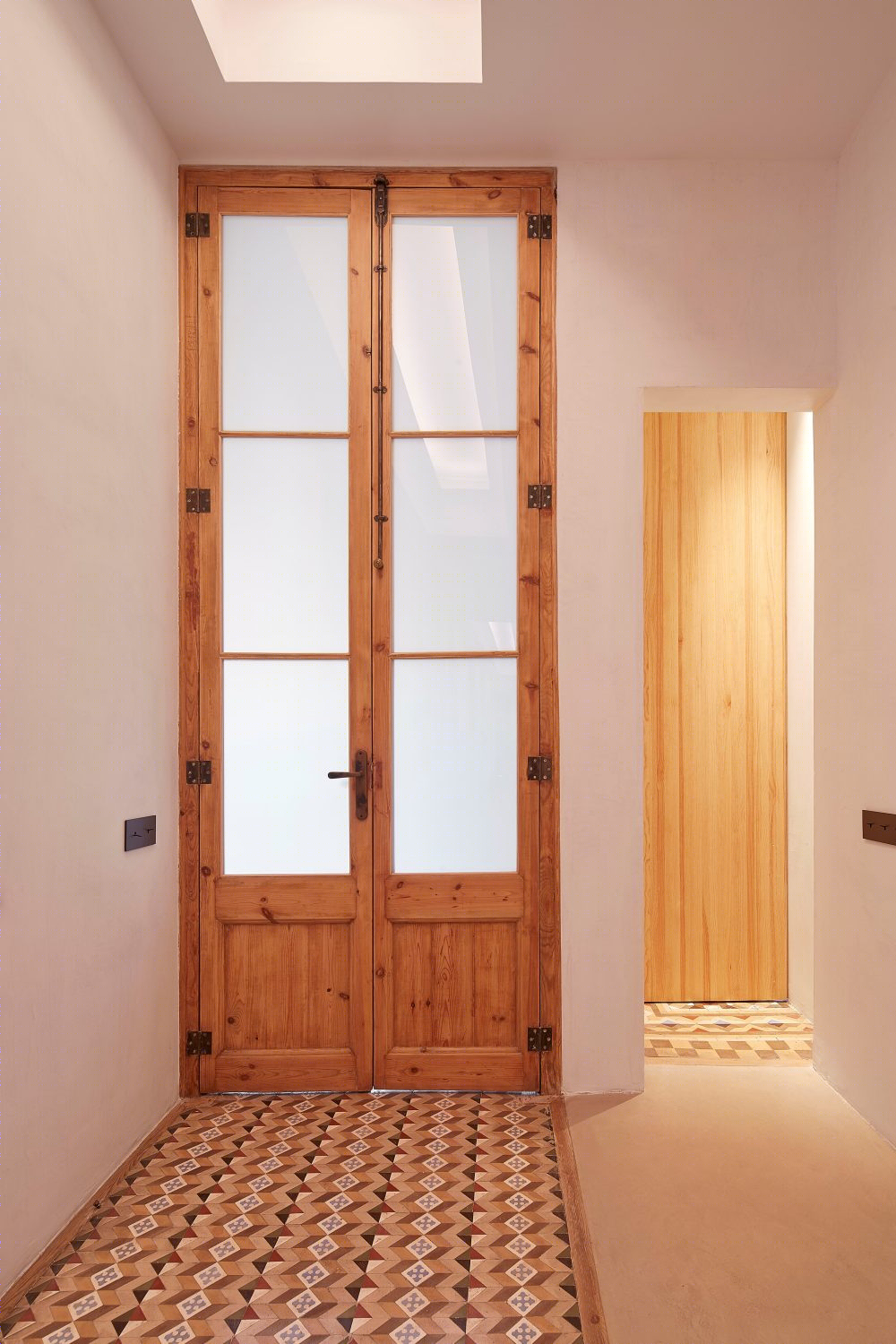 巴塞罗那 1907 年老建筑翻新，现代主义风格与历史元素完美融合-55