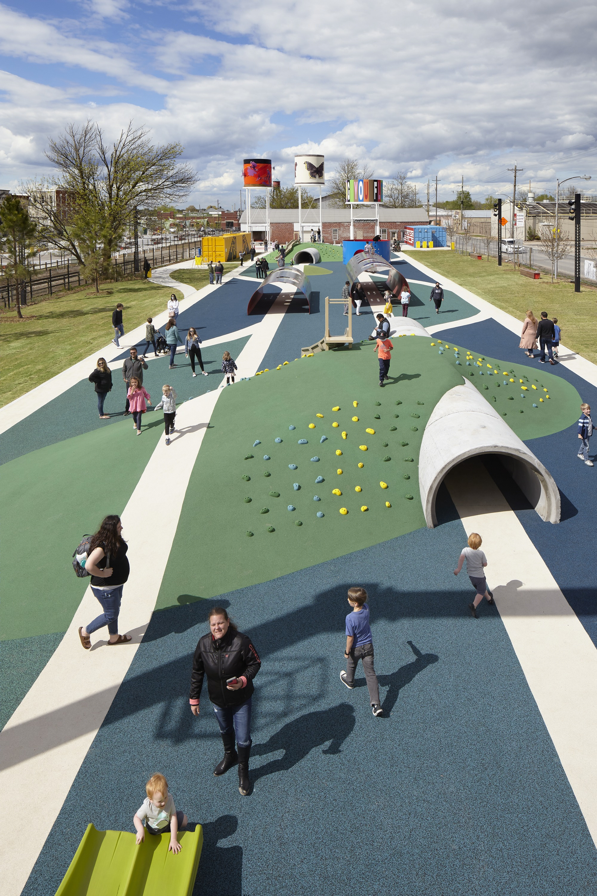 罗杰斯市铁路公园丨美国阿肯色丨Ross Barney Architects-1