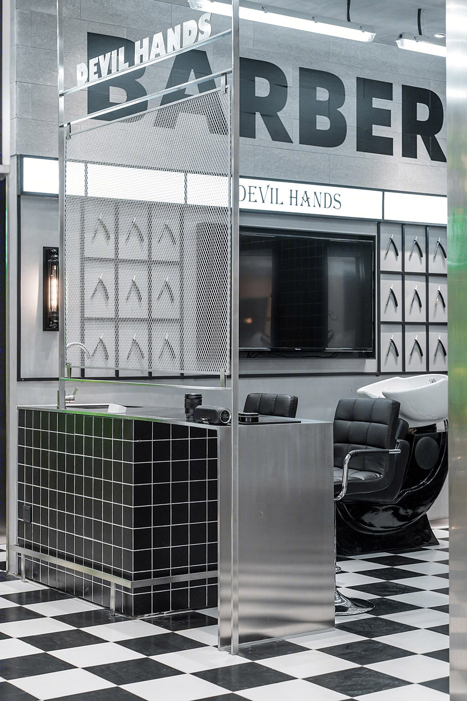 MonsterSpace 男士复古理发修容店丨中国上海-14