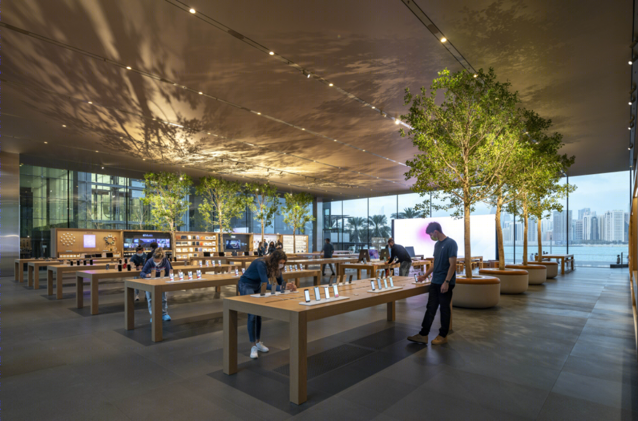 Apple Al Maryah Island 苹果旗舰店丨阿联酋阿布扎比丨Foster Partners 与 Apple 设计团队-26