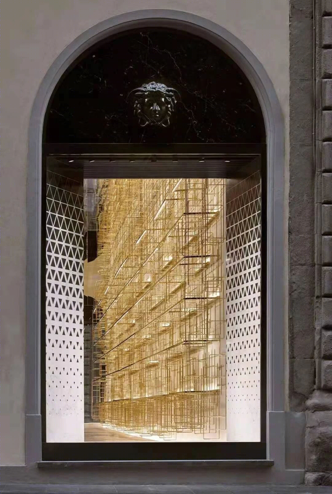 范思哲全球旗舰店设计丨法国丨温内尔.尼古拉斯-17