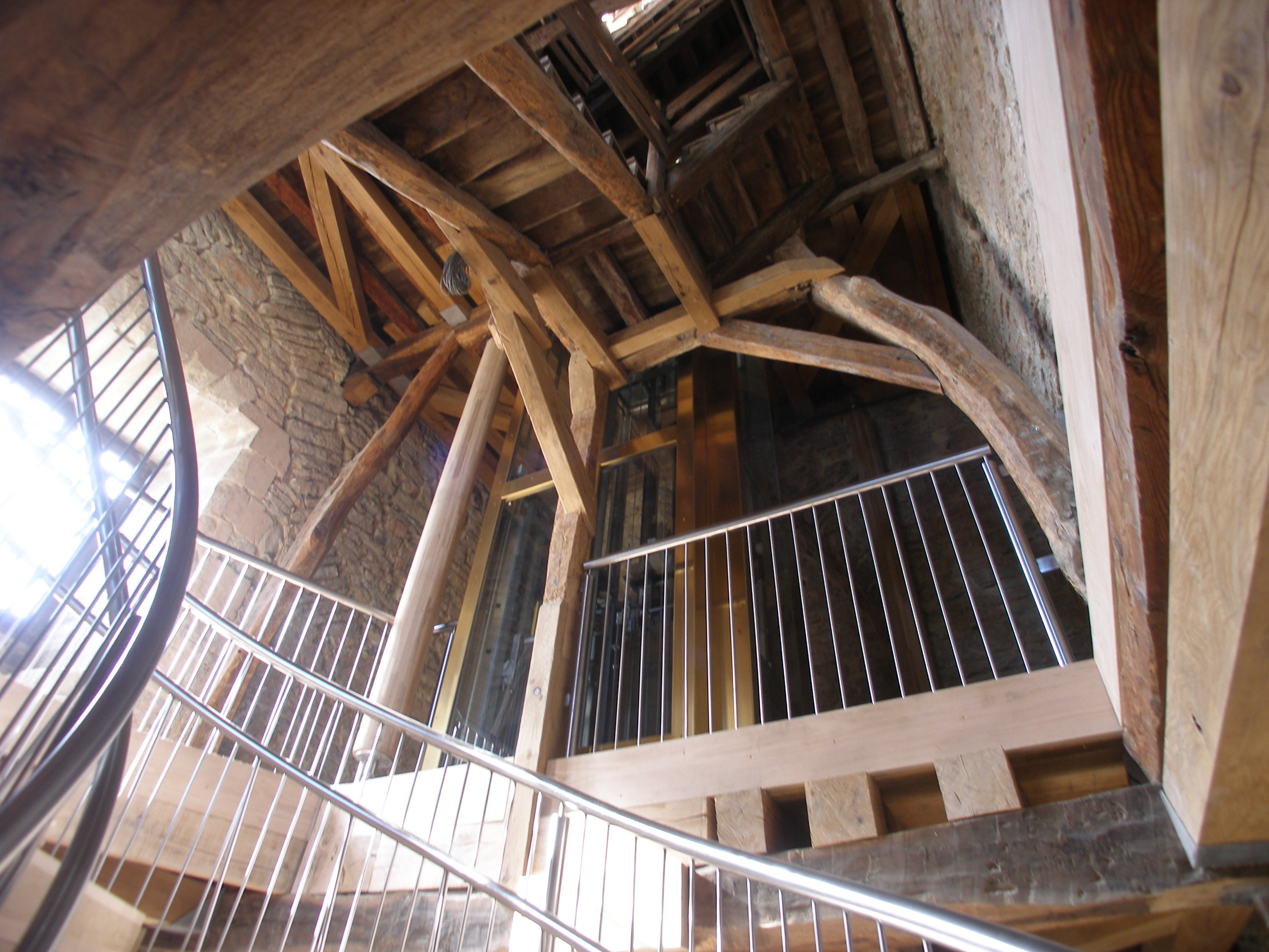 西班牙圣玛利亚大教堂 Glulam oak beams 室内设计-24