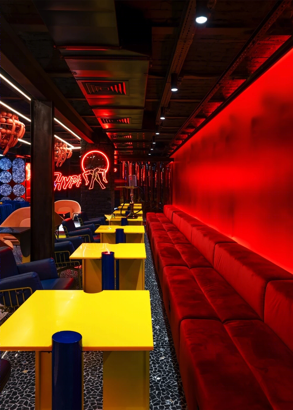 新西伯利亚水烟吧 | 舒伯奇金团队的时尚设计-13