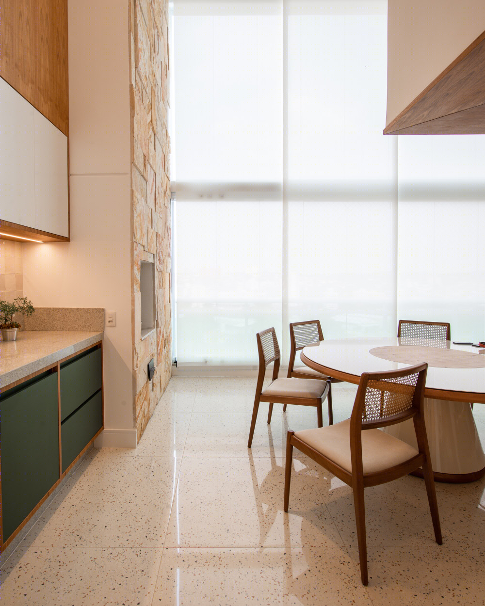 巴西塔夸尔 112 公寓 | 自然材料与平衡色调的室内设计-29
