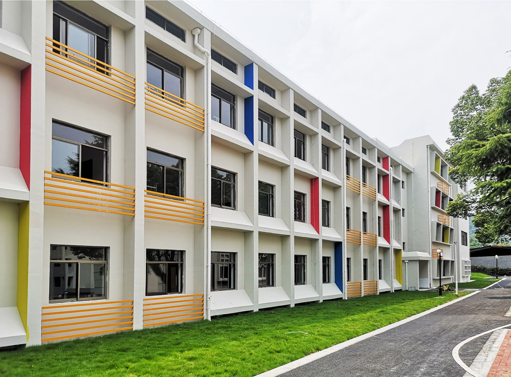绍兴上虞龙山学校立面改造设计丨杭州木量建筑设计咨询有限公司-28