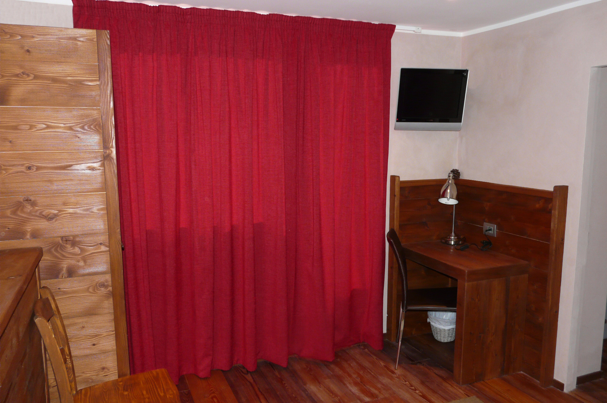 2013 年完成的 302 公寓翻新设计-4