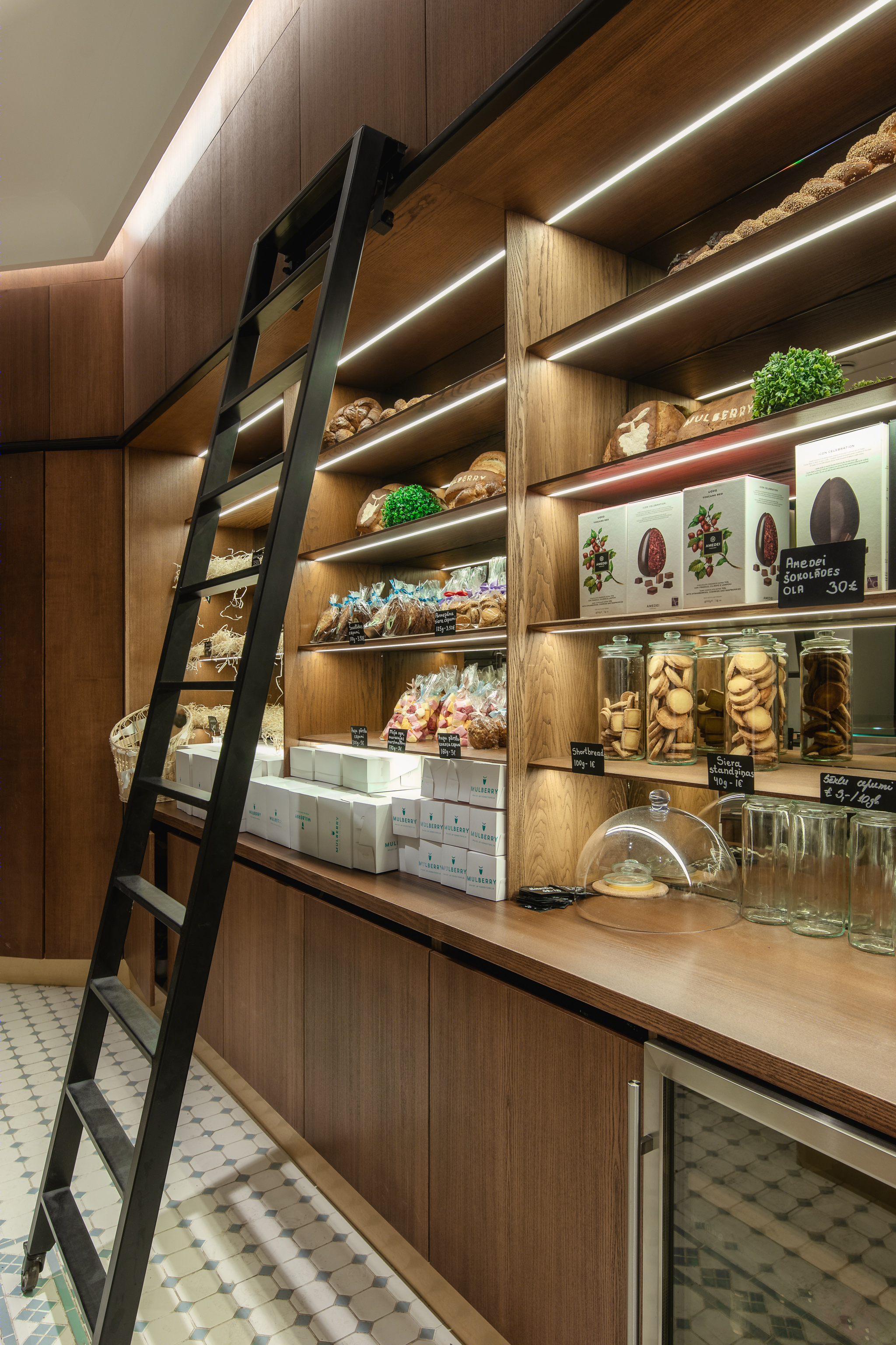 拉脱维亚里加 Mulberry Patisserie 设计丨Zane TetereSulce 等-7