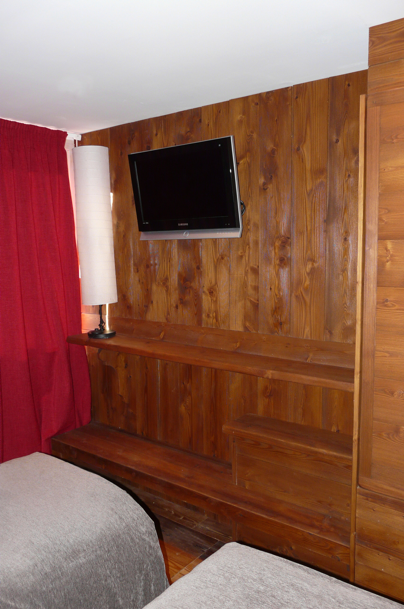 2013 年完成的 302 公寓翻新设计-5